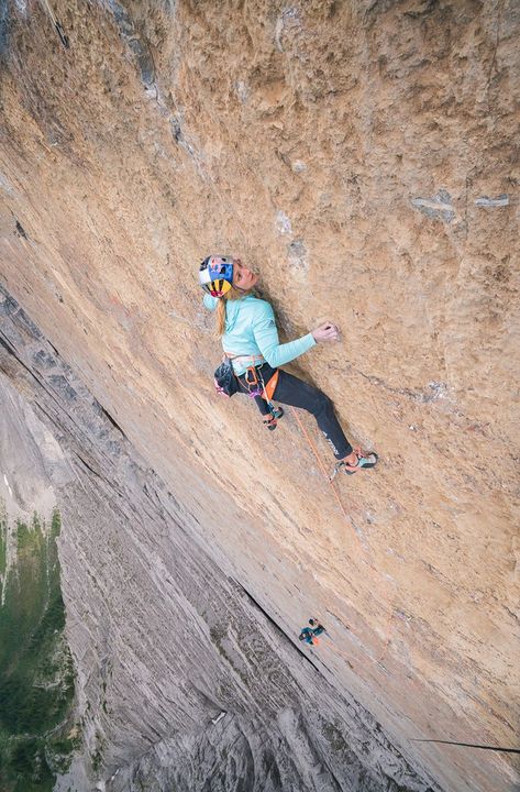 What’s Cooking: How Climber Sasha DiGiulian Stays Fueled - Men's Journal Sasha Digiulian, Vegetable Diet, Sports Nutritionist, Red River Gorge, Men's Journal, Mens Journal, Easy Snack Recipes, The First Americans, Red River