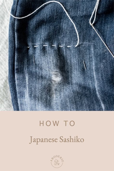 Discover how to mend your clothes with beautiful Japanese sashiko, an ancient stitch technique for darning clothes. Sashimi Mending Jeans, Sashiko Visible Mending, Japanese Mending Technique, Sashiko On Jeans, Sashiko Mending Patterns, Sashiko Embroidery Jeans, Sashiko Mending Tutorial, Visible Mending Jeans Knees, Japanese Mending Sashiko