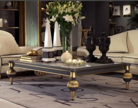 GLAMOROUS COFFEE TABLE | This is a great example of a luxurious coffee table. It will add a glamorous touch to your living  room decor | Discover more coffee tables ideas: www.bocadolobo.com #moderncoffeetables #luxurycoffeetables Centre Table Living Room, Meja Sofa, Center Table Living Room, Classic Coffee Table, Contemporary Living Room Design, Elegant Coffee Table, Luxury Coffee Table, Table Decor Living Room, Coffee Table Rectangle