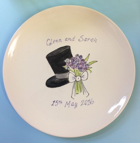 Painted Wedding Plate, Wedding Pottery, Plates Ideas, Bride Era, Wedding Cake Plates, Wedding Platters, Wedding Plate, Pottery Projects, Cerámica Ideas