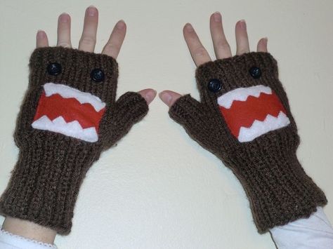 Domo Kun Clothes, Domo Clothes, Domo Crochet, Aesthetic Hellokitty, Skater Beanie, Domo Kun, Silly Clothes, Funky Hats, 일본 패션