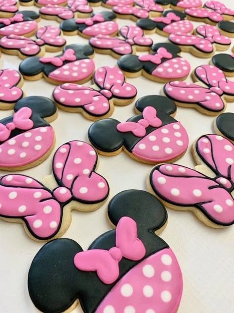 Minnie And Mickey First Birthday Party, 1st Minnie Mouse Birthday Ideas, Minnie Mouse 1st Birthday Cookies, 1st Birthday Minnie Mouse Ideas, Minnie Mouse Cookies 3rd Birthday, Minnie Mouse Cookies 1st Birthday, Oh Twoodles Girl Birthday Food, Minnie Birthday Decoration, Minnie Mouse Themed Party Food