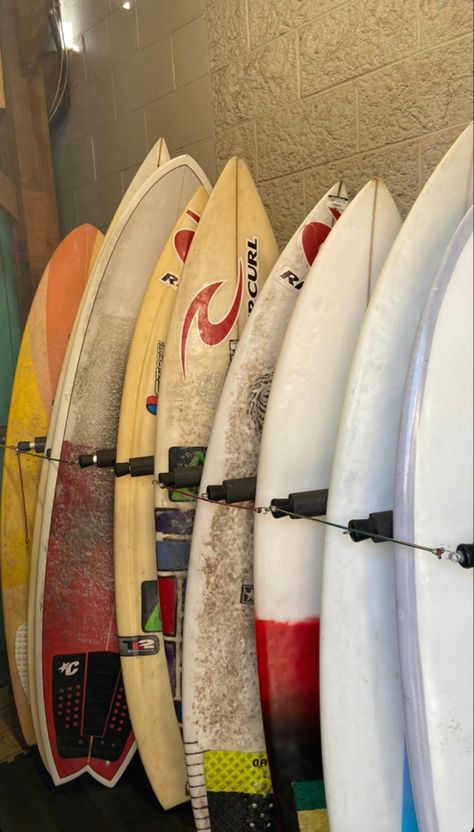 Surfer Astethic, Surfer Girl Outfits, Surfer Vibes, Surfing Aesthetic, Surf Room, Surf Aesthetic, Surf Vibes, Surfing Pictures, Surfboard Art