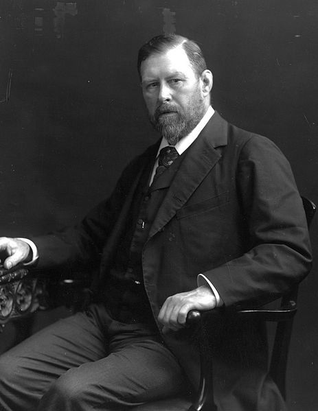 Bram Stoker in 1906 Author Photos, Michel De Montaigne, Gothic Novel, Bram Stoker's Dracula, Count Dracula, Horror Novel, Bridget Jones, Story Writer, London Theatre