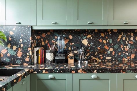 Embrace the terrazzo trend with these 7 kitchen decor picks Glass Apartment, Terrazzo Kitchen, Glass Backsplash Kitchen, Latest Interior Design Trends, Terrazzo Tile, Green Cabinets, Terrazzo Flooring, Trendy Kitchen, Counter Tops