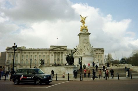 London Film Camera, London On Film, London Core, London Vibes, London Film, London Life, On Film, Buckingham Palace, Old City