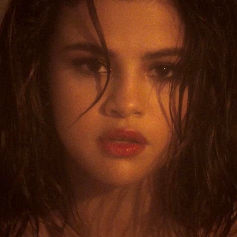 Selena Gomez Wolves Selena Gomez, Selena Gomez Wolves, Selena Gomez Kiss, Selena Gomez Lyrics, Selena Gomez Music Videos, Selena Art, Video Photoshoot, Selena Gomez Makeup, Selena Gomez Music