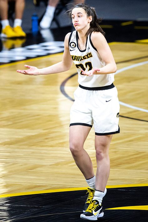 Iowa Basketball, Basketball Girlfriend, Basketball Baby, Iowa Hawkeye, Basketball Wives, I Love Basketball, Caitlin Clark, Basketball Wallpaper, Sport Icon