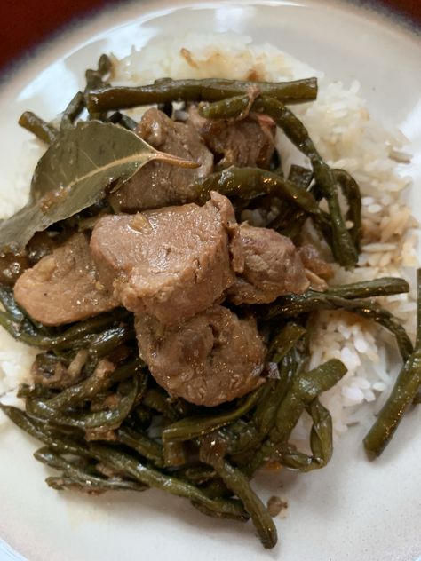 Pork adobo with Asian long beans on top of whit rice.( adobong sitaw ) Adobo With Rice, Long Beans, Pork Adobo, Filipino Cuisine, Long Bean, Adobo, Food Ideas, Steak, Good Food