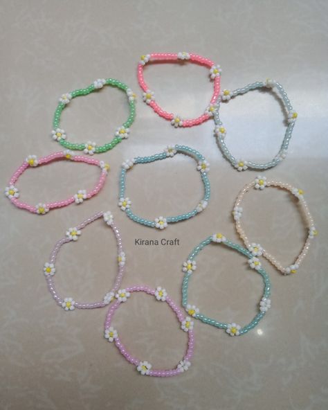 Manik Manik Kreasi, Girly Bracelets, Manik Manik, Small B, Diy Rings, Projects To Try, Daisy, Beaded Bracelets, Collage