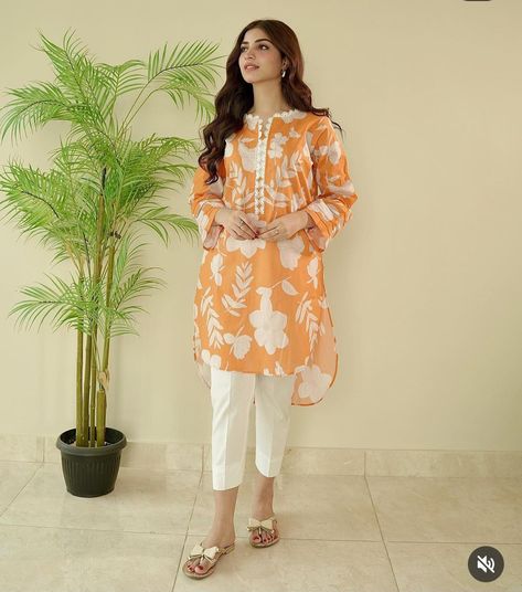 Cotton Kurti Designs Latest Fashion, Kurti Designs Latest Fashion, Eid Dresses Design, Whatsapp Status Aesthetic, Happy Dp, Clothes Fancy, Kamiz Design, Dress Designing Ideas, Heart Touching Poetry