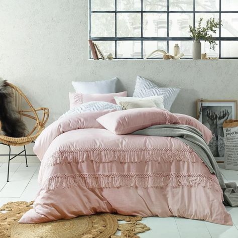 Accessorize Boho Blush Quilt Cover Set | Manchester Factory Boho Tassels, Breakfast Low Carb, Grey Linen Bedding, Chic Bedding, Bed Quilt Cover, Bed Linens Luxury, Green Rooms, Bed Linen Sets, Bedroom Collection