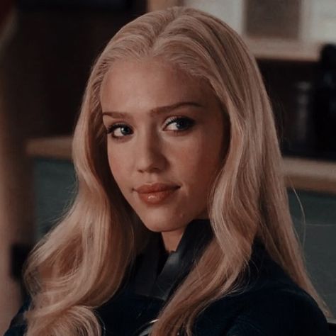 Jessica Alba Blonde Hair, Storm Icon, Susan Storm, Fantastic Four Movie, Doug Jones, Bad Makeup, Jessica Alba Style, Vanessa Williams, Invisible Woman