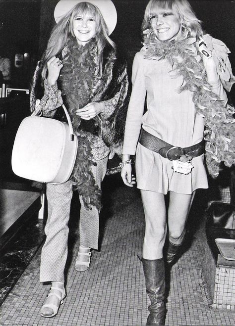 Marianne Faithfull and Anita Pallenberg: coolest women ever! Marianne Faithfull Style, Anita Pallenberg Style, Anita Pallenberg, Marianne Faithfull, 70s Men, Fashion 70s, Italian Actress, Mk Bags, 1960s Fashion