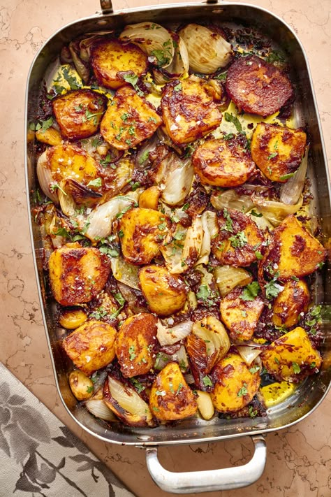 Bombay Potato Recipe, Nadiya Hussain Recipes, Bombay Potatoes, Nadiya Hussain, Slow Cooked Lamb, Chicken Spices, Potatoes Recipe, Roast Recipes, Latest Recipe