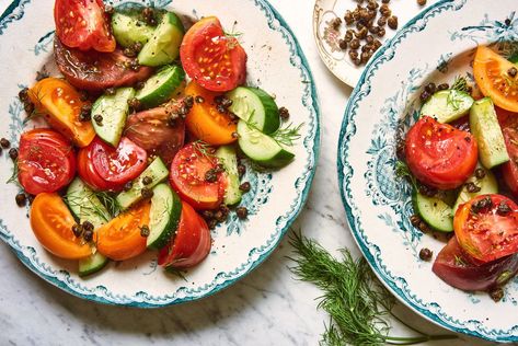 Tomato Types, Crispy Capers, Blt Sandwiches, Tomato Cucumber Salad, Fried Capers, Capers Recipe, Heirloom Tomato Salad, Types Of Tomatoes, Super Salads