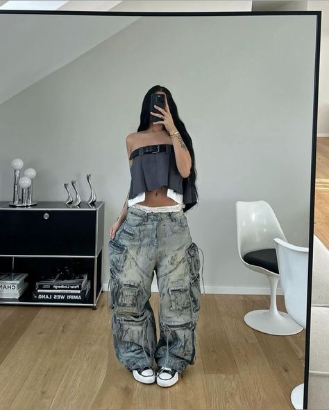 Crop Top Fits Aesthetic, Mirror Picture Instagram, Trap Outfit, Slick Aesthetic, Aesthetic Posing, Cute Y2k Outfits, Trap Style, Hiphop Girl, Top Clothing Brands