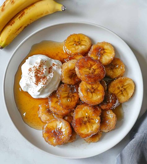 Fried Banana Recipes, Cinnamon Bananas, Blueberry Shortcake, Flourless Chocolate Cookies, Fried Bananas, Crock Pot Desserts, Banana Dessert, Weekend Breakfast, Cinnamon Flavor