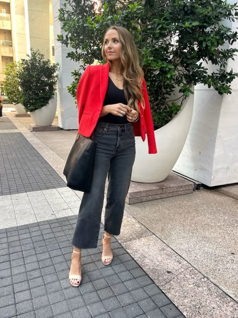 2024 Style Trends and How I'm Wearing Them - Merrick's Art Mountain Fashion, Cute Date Night Outfits, Feminine Tomboy, Basics Wardrobe, 30s Style, Classy Fall Outfits, Uniform Accessories, Polished Casual, Color Combos Outfit