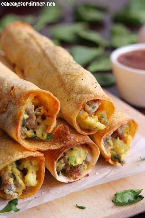 Hey Recipe Critic Readers!! It’s Jenn, from Eat Cake For Dinner, how is everyone? It’s September, yay!!! I love this time of the year. I can’t wait to start making pumpkin recipes, soups and lots of comfort food. For now, I have a really easy and super tasty breakfast recipe. This was a clean out… Breakfast Taquitos, Spinach And Eggs Breakfast, Baked Sausage, Sausage Spinach, Healthy Brunch Recipes, Breakfast Ingredients, Sausage Bake, Dinner Healthy, Delicious Breakfast Recipes