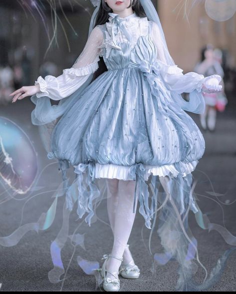 Jellyfish Dress Aesthetic, Bubble Inspired Outfit, Jellyfish Outfit Male, Jellyfish Aesthetic Clothes, Water Clothing Design, Kokomi Aesthetic Outfit, Jelly Fish Outfits, Jellyfish Outfit Drawing, Jellyfish Themed Outfit