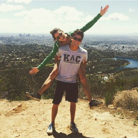 Relationships Goals, Nikki Reed, Perfect Photos, Couple Photography Poses, Photo Pose, Guy Pictures, Paros, Her Brother, Friends Photography