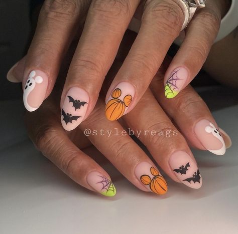 Autumnal Nails, Disney Themed Nails, Disney Halloween Nails, Disneyland Nails, Disney Nail Designs, Disney Inspired Nails, Disney Acrylic Nails, Cruise Nails, Florida Nails