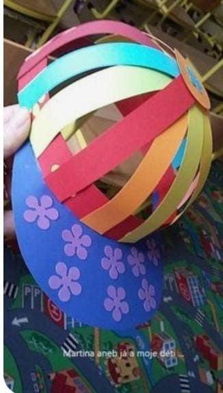 Spring Hat Craft, Spring Day Hats For Kids, Spring Hats For Kids Diy, Spring Hat Ideas, Crazy Hat Day Ideas For Kids, Paper Hats For Kids, Paper Hat Diy, Hat Activity, Crazy Hat