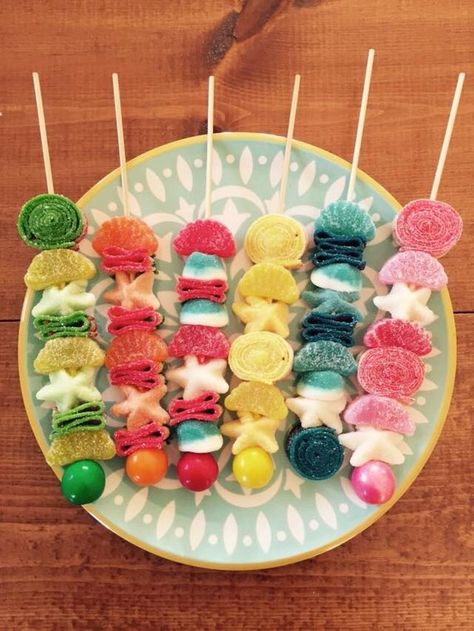 10 Candy Kabobs (wrapped) 1st Birthday Foods, Valentines Treats, Candy Kabobs, Candy Birthday Party, Ideas For Easter Decorations, Kids Party Food, Cute Ideas, Ideas For Easter, Easter Art