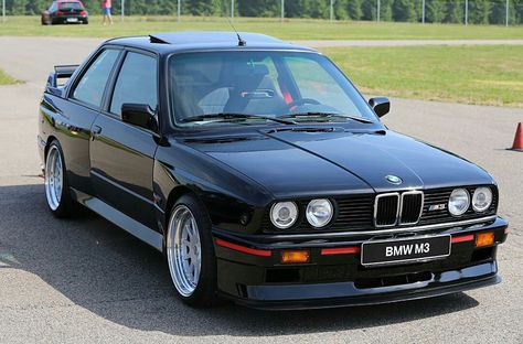 BMW E30 M3 Bmw M30, Bmw M3 Sport, Bmw E30 M, Old Bmw, Car Seat Stroller Combo, Bmw Old, E90 Bmw, Bmw Dealership, Bmw Sport