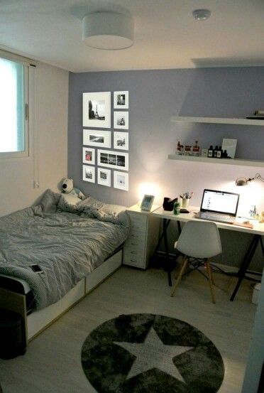 Small Room Ideas For Men Minimalist, Room Decor Bedroom Simple, Student Bedroom University, Paint Room Ideas, Bedroom Layouts For Small Rooms, Small Room Setup, Nice Room, Room Organisation, Mens Bedroom