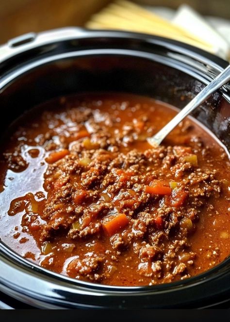 Crockpot Meat Sauce, Slow Cooker Meat Sauce, Ground Elk Recipes, Beef Bolognese Recipe, Best Bolognese Recipe, Slow Cooker Bolognese Sauce, Slow Cooker Salmon, Beef Bolognese, Slow Cooker Meat