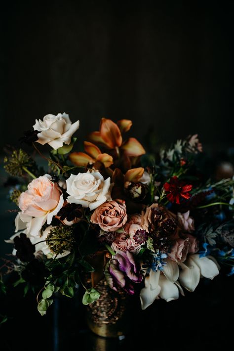 Dutch Masters Flowers Wedding, Moody Spring Florals, Dark Bouquet Aesthetic, Dark Moody Bouquet, Dark Flower Bouquet Aesthetic, Moody Florals Wedding, Moody Flowers Wedding, Dark And Moody Floral Arrangements, Dark Florals Wedding