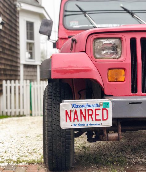 Nantucket reds! #nantucketreds #nantucketred . . #nantucket #ack #nantucketisland #jeepwrangler #jeep  #massachusetts #newengland… Cape Cod Nantucket Marthas Vineyard, Hotel Nantucket, Nantucket Map, Old North Wharf Nantucket, Nantucket Red, Nantucket Style, Beach Cars, Nantucket Island, Marthas Vineyard