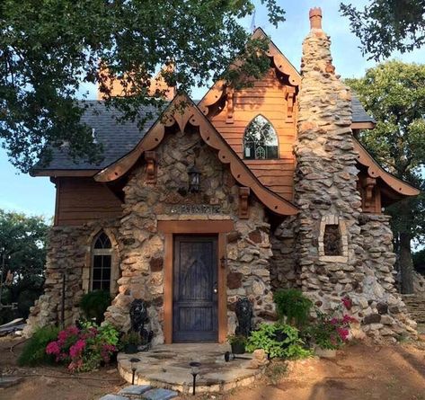 garden goblin on Twitter: "… " Casa Fantasy, Cottage House Exterior, Storybook House, Fairytale House, Storybook Homes, Small Cottage Homes, Stone Cottages, Fairytale Cottage, Storybook Cottage