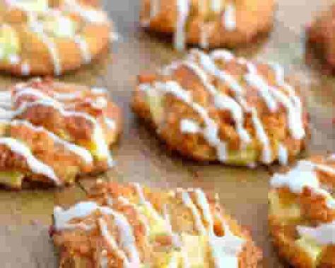 Keto Apple Fritters - EASY KETO RECIPES Keto Apple Fritters Recipe Easy, Keto Apple Fritters, Keto Pumpkin Pie, Keto Fruit, Free Keto Meal Plan, Cranberry Cream Cheese, Apple Fritter, My Keto, Easy Keto Recipes