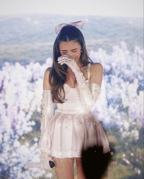 Madison Beer Tour, Life Support Tour, Madison Beer Outfits, Beer Outfit, Deep Winter, Life Support, Concert Fits, Madison Beer, Fav Celebs