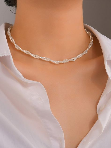 Motifs Perler, Pearl Chain Necklace, Braided Necklace, Beaded Necklace Diy, Jewelry Accessories Ideas, Pearl Choker Necklace, Handmade Wire Jewelry, Modern Necklaces, Beaded Choker Necklace