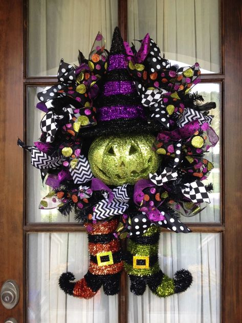 75+ DIY Halloween Wreaths for Front Door That are Elegantly Spooky - HubPages Halloween Wreaths For Front Door, Halloween Party Decor Ideas, Spider Web Wreath, Best Halloween Party, Witch Dolls, Spooky Diy, Mailbox Ideas, Wreath Inspiration, Halloween Mesh Wreaths