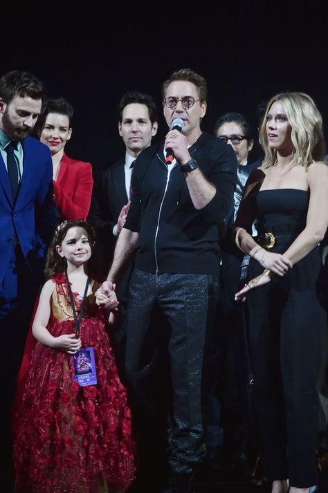 chris evans, scarlett johansson, paul rudd, evangeline lillym robert downey jr and Alexandra Rachael Rabe Avengers endgame premier Avengers Endgame Premiere, Endgame Premiere, Grand Prince, Toni Stark, Robert Downey Jr., Avengers Cast, Marvel Cast, Karakter Disney, Marvel Photo