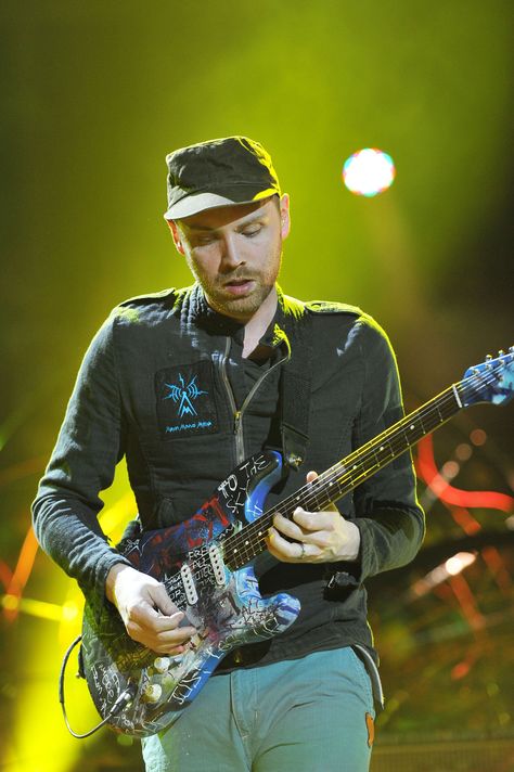 Jonny ♥ Jonny Buckland, Chris Martin, Coldplay, Guitar Lessons, Guitar, Music, Pins, Quick Saves