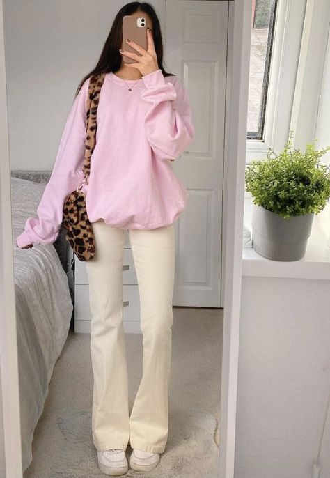 aesthetic pink outfits #fashion #aesthetic #2023 Feminine Outfit, Pink Outfits, Girly Outfits, Casual Style Outfits, Teen Fashion Outfits, Modest Outfits, Cute Casual Outfits, Aesthetic Clothes, Pretty Outfits