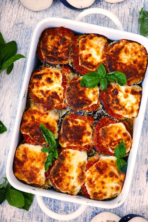 Easy Eggplant Parmesan Baked, Eggplant Baked, Easy Eggplant Parmesan, Oven Baked Eggplant, Sliced Eggplant, Vegetarian Italian Recipes, Easy Eggplant, Healthy Eggplant, Eggplant Parmesan Baked