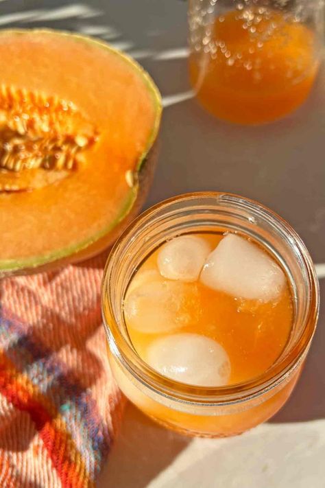 Cantaloupe Drink, Hummus Crackers, Melon Water, Jalapeno Hummus, Mexican Chicken Salads, Melon Recipes, Breaded Steak, Kitchen Blenders, 3 Ingredient Recipes