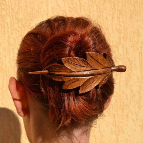 Autumn Hair Accessories, Leather Hair Accessories, Fall Fashion Accessories, Floral Hair Pieces, Hair Accessories Gift, Leather Ideas, Shawl Pins, Autumn Leaf, Hair Stick