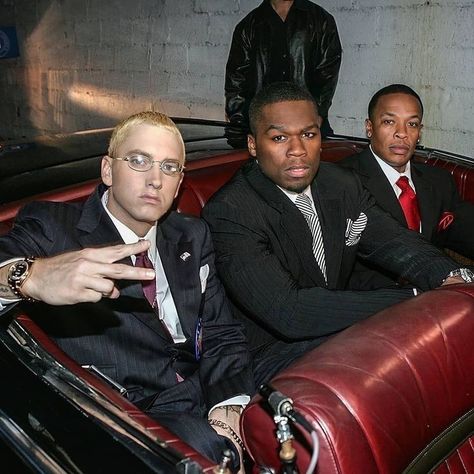 Eminem Dr Dre, 50 Cent And Eminem, Rapper 50 Cent, 90s Rappers Aesthetic, Eminem Lyrics, The Eminem Show, Nate Dogg, Eminem Photos, Hip Hop Classics