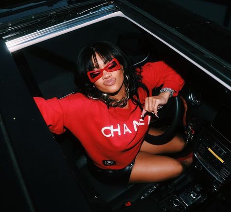 @saweetie on Instagram: “VINTAGE CHANEL💋.”