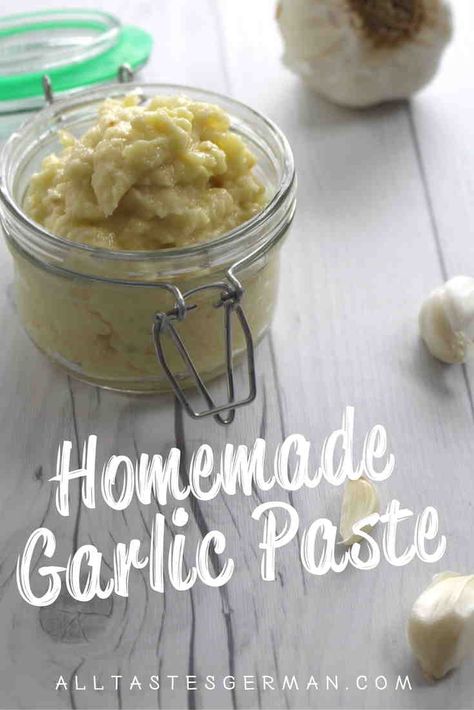 Garlic Oil Recipe, German Cooking, Chemical Compounds, Garlic Puree, Paste Recipe, Edible Gifts, Veggie Side Dishes, Garlic Paste, Pickling Recipes