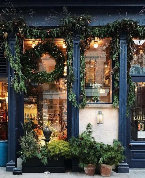 Cute Store Fronts, Florist Window Display, French Things, Roman And Williams, Cute Store, Tea Rooms, Florist Shop, Store Windows, Shop Fronts