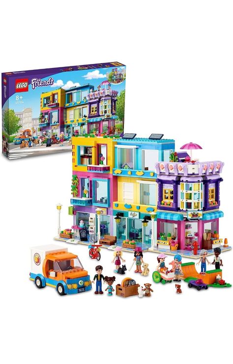 Features 3-floors dolls house that comprises 3 buildings that join to form a neighbourhood block with apartments, toy shops & services. Kids can shop in the toy grocery store, visit the salon for a makeover, work in a home office or hang out with friends at the skate park. The LEGO Friends Heartlake City hair salon and café are the places where to meet for hours of creative fun with friends from all walks of life. Includes 7 mini dolls, 1 micro doll, 4 animal figures, and a moving truck. Best Lego Sets, Lego Friends Sets, Creative Toys For Kids, Street Building, Big Lego, Moving Truck, Christmas Apartment, Mini Doll House, Mini Dolls